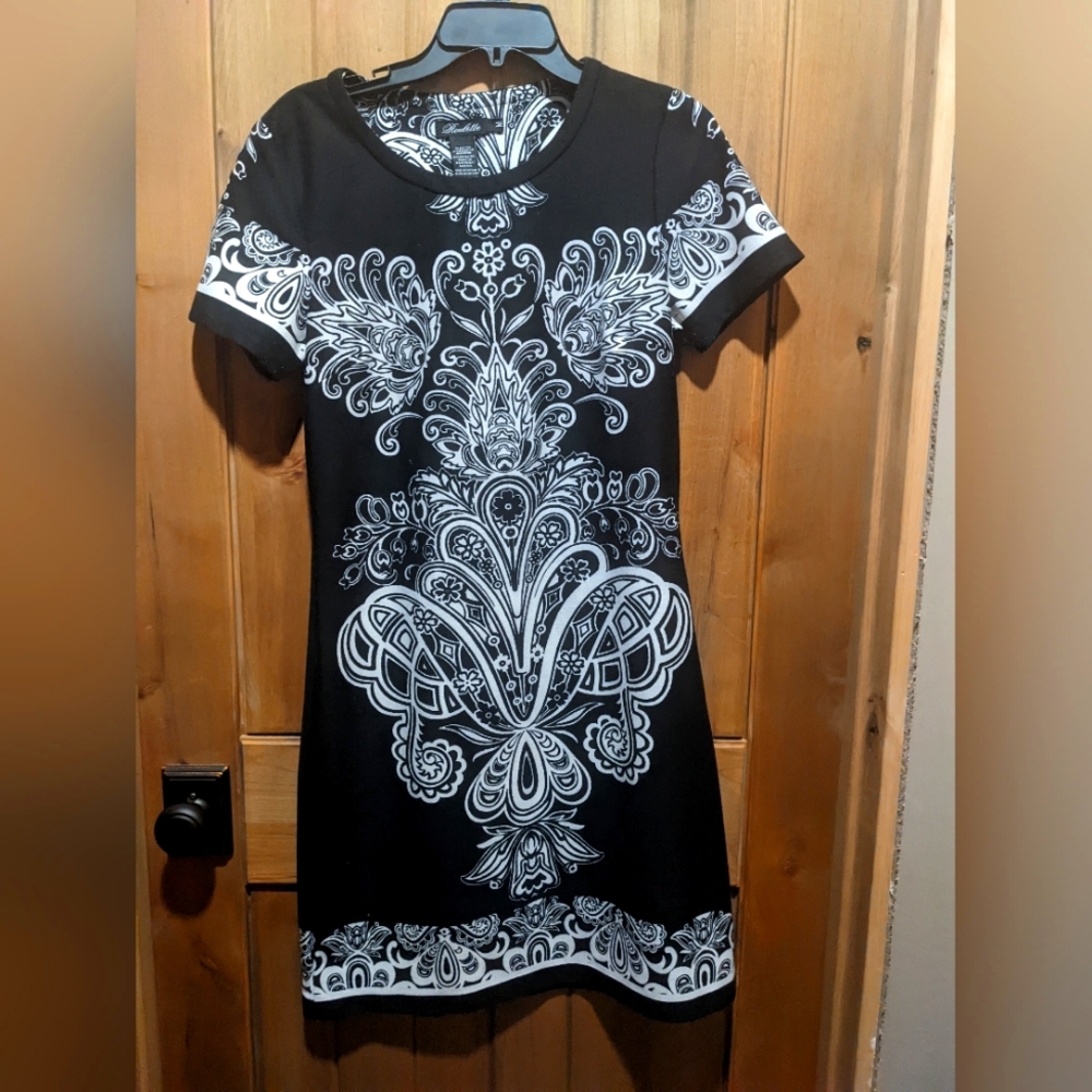 Mini Black and white dress
